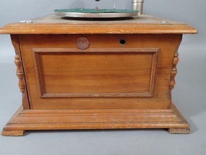Gramophone à aiguille fabriqué par Pathé....