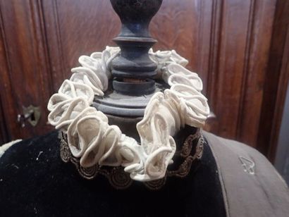 Costume de théâtre: corsage de dame de style...