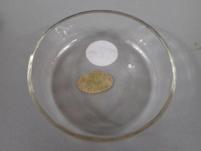 SEVRES France, ensemble de vase et de coupelles...