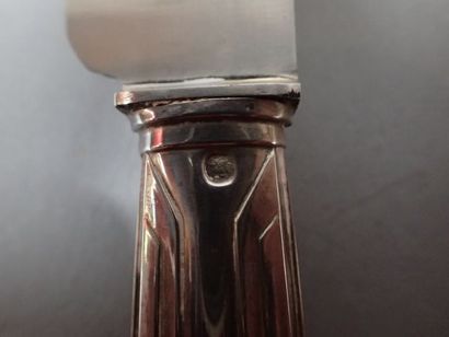 * Couverts à gigot en argent fourré et métal,...
