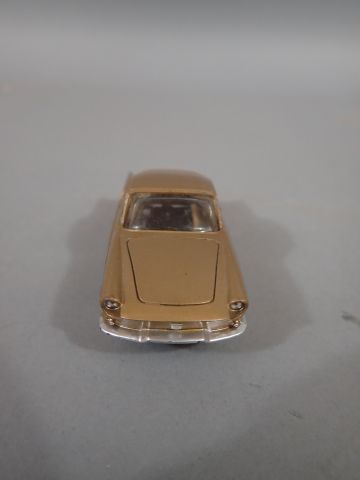 *DINKY TOYS France ref 543. Renault 