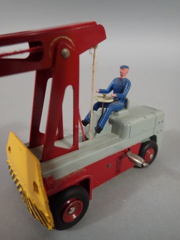 *DINKY TOYS France ref 50. Grue 