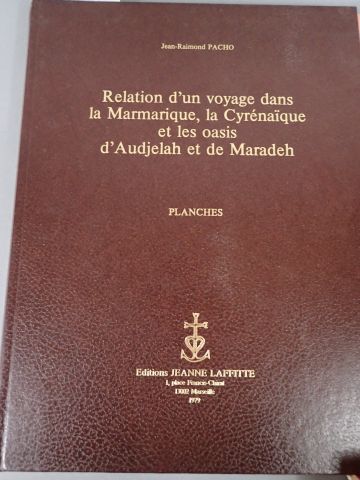 Lot de 6 livres divers :
