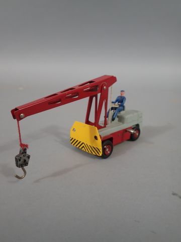 *DINKY TOYS France ref 50. Grue 