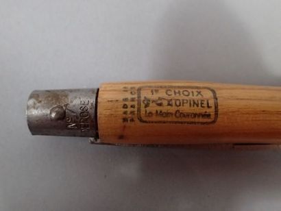 Ensemble de couteaux pliants dont OPINEL...