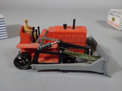 *DINKY TOYS France , 3 engins de chantier...