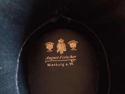 Lot de 4 chapeaux : un Chapeau claque de...