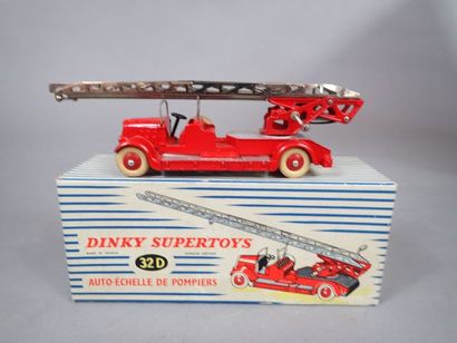 DINKY SUPERTOYS. France. Réf 32 D. Auto-échelle...