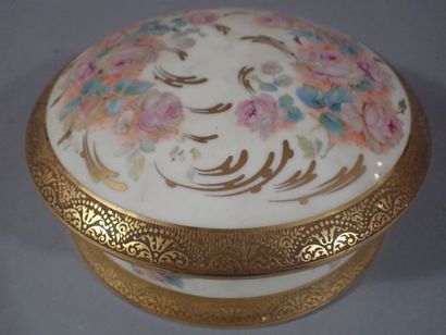 PAULHAT Limoges, Bonbonnière en porcelaine...