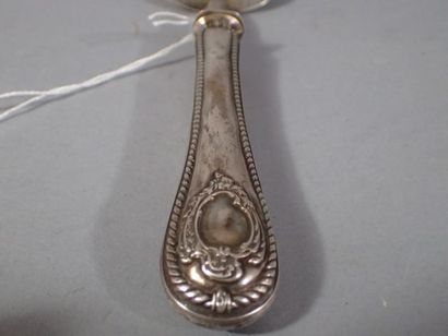 Pelle à gâteau en argent à décor de corde...