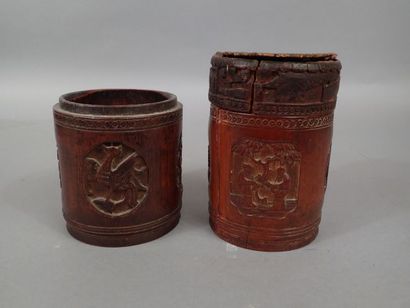 Paire de pots à tabac en bambou sculpté,...