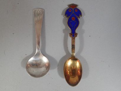 Deux cuillères souvenir en argent danois...