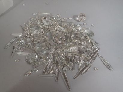 Ensemble de pampilles en verre en vrac