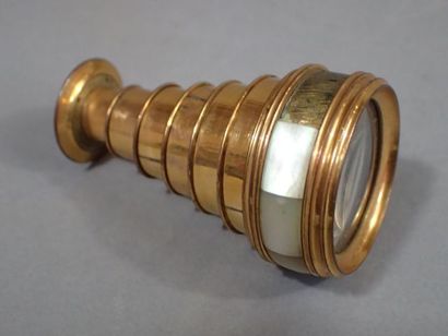 *Petite lunette de théâtre monoculaire à...