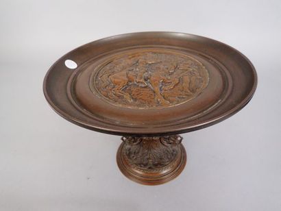 GREIL, Grande coupe sur piédouche en bronze...