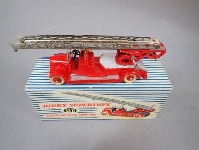 DINKY SUPERTOYS. France. Réf 32 D. Auto-échelle...