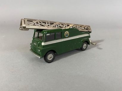 DINKY SUPERTOYS GB. Réf 969 B.B.C. T.V. extending...
