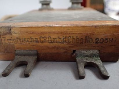 Ensemble de deux bobines de Ruhmkorff sur...