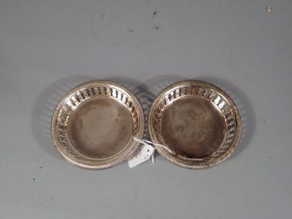 Paire de dessous de bouteille en métal a...