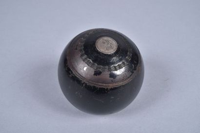 JEU DE WOOD ou BOULINGRIN. Boule n°2 en gaïac...