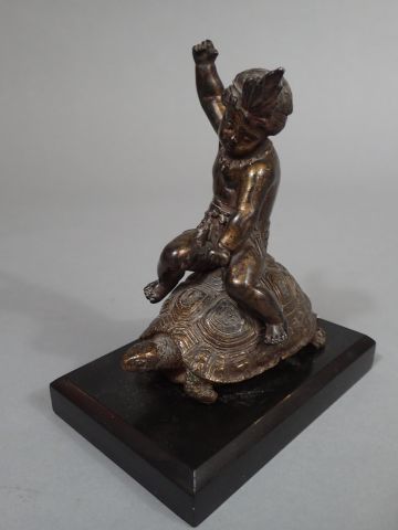 Ecole du XIXème siècle « Putto chevauchant...