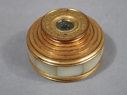 *Petite lunette de théâtre monoculaire à...