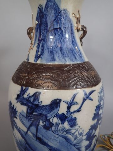Vase monté en lampe en porcelaine de Chine...