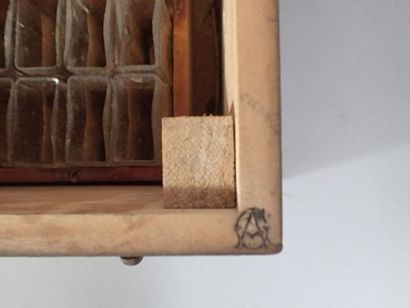 A.GAIFFE à Paris. Coffret en bois noir numéroté...