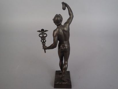 Sujet en alliage patiné figurant le Dieu...