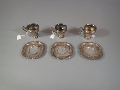 Cailar Bayard trois tasses à café et leurs...