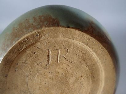 Vase tronconique à bordure en corolle en...