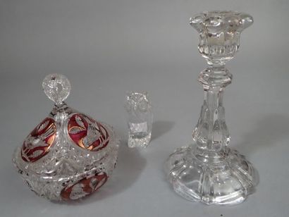 * Lot de trois pièces en cristal : Hibou...