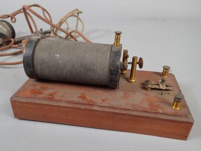 Ensemble de deux bobines de Ruhmkorff sur...