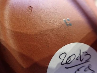 Deux vide-poches en terre à décor de frise...