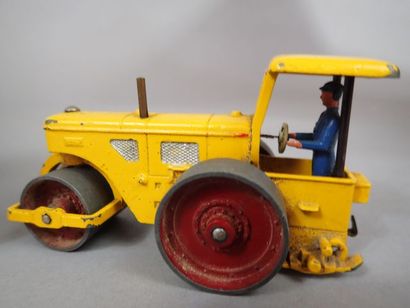 DINKY SUPERTOYS France Réf. 885. Bulldozer...