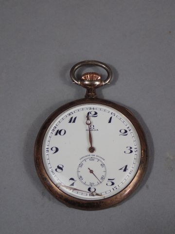 *OMEGA, montre de gousset en argent, cadran...