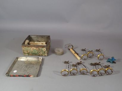 Lot de bobèches en verre ; 10 portes abat-jour...
