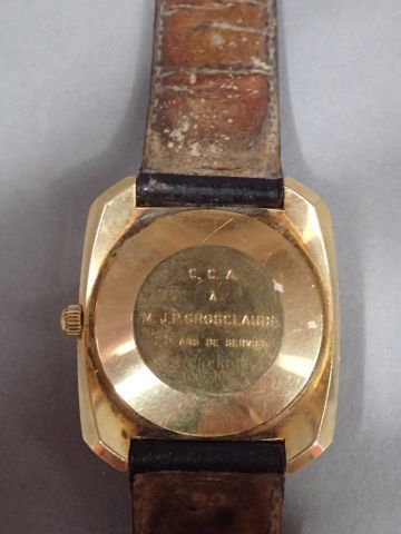 *OMEGA automatic modèle De Ville. Montre-bracelet...