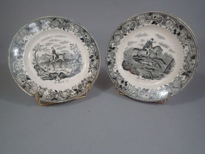 Manufacture de NOTHOMB à Longwy, deux assiettes...