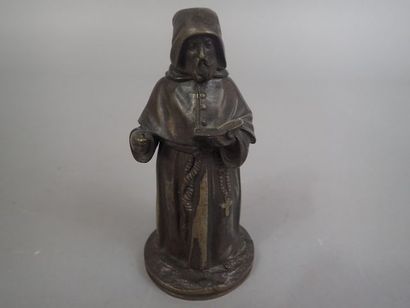 Boîte pyrogène en bronze en forme de moine....