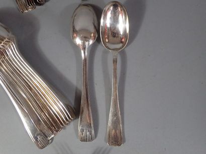 Partie de ménagère en métal argenté(84),...