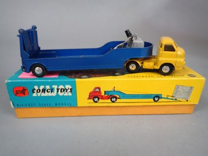 CORGY TOYS. Réf. 53 Massey-Ferguson 65 with...