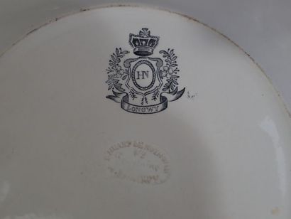 Manufacture de NOTHOMB à Longwy, deux assiettes...
