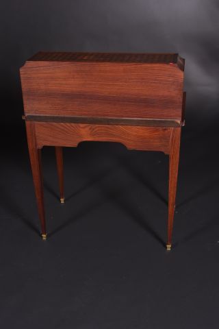 Bureau de dame à cylindre en placage de palissandre,...