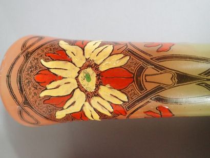 Dans le style de Legras. Paire de vases en...