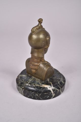 Buste d'Athéna en bronze doré coiffée d'un...