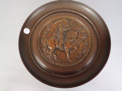 GREIL, Grande coupe sur piédouche en bronze...