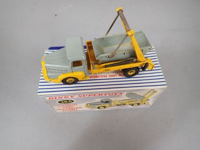 DINKY SUPERTOYS France. Réf 38 A. Camion...