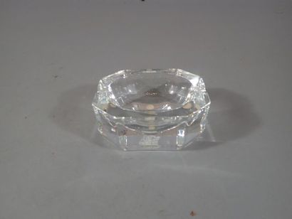 Cendrier en cristal H4,6cm ; 11x9,5cm