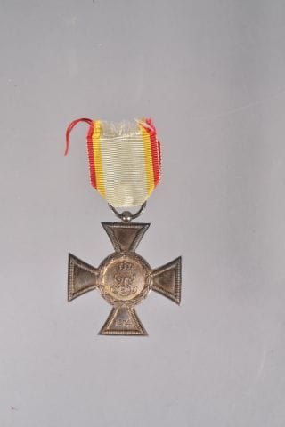 ALL. MECKLEMBOURG STRELITZ. Croix pour la...